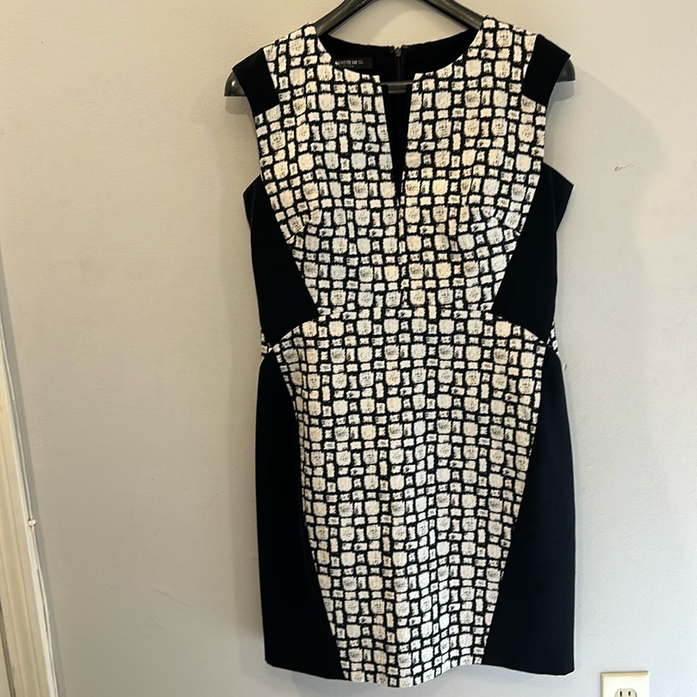 NWOT Lafayette 148 New York black & white dress size 10 petite.